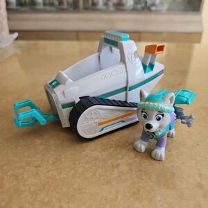 Paw Patrol Everest Rescue Snowmobile Toy - White and Blue